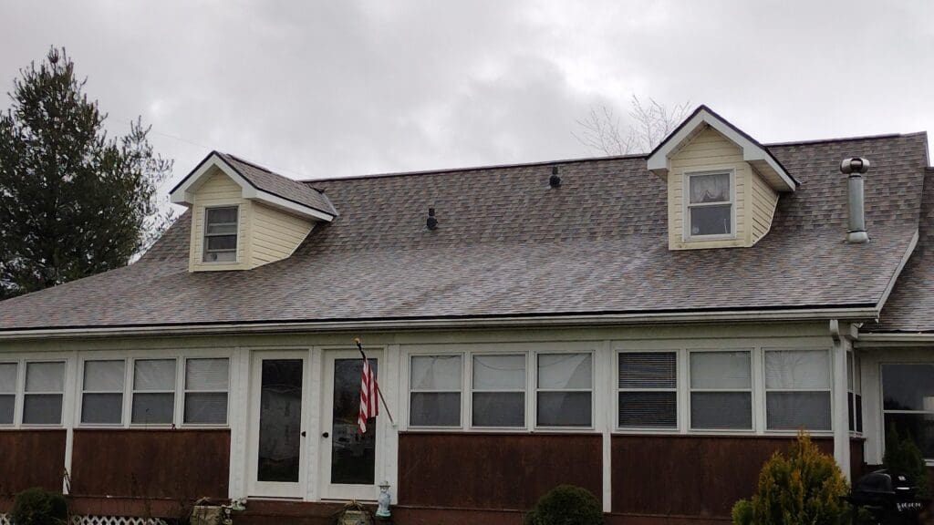 architectural vs. 3-tab shingles Learn the difference between architectural vs. 3-tab shingles
