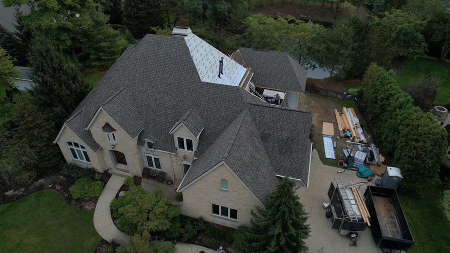 Roofing contractor in Bath, OH