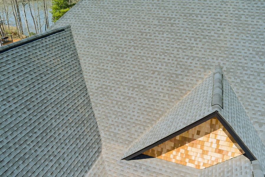 Impact-resistant roofing system 