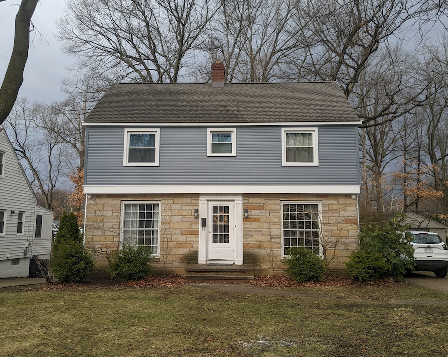 Colonial style roof in ambler heights
